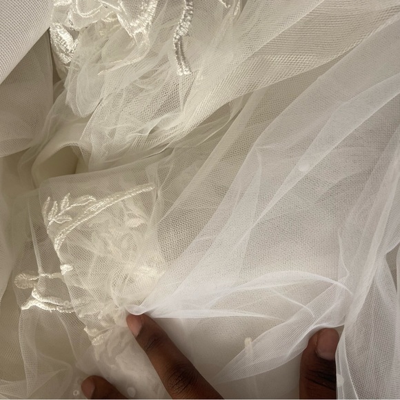 1” white Horsehair trim edge veil 2 layer with comb, blusher and pearls - Picture 7 of 8